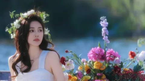 深圳环卫工翻垃圾找钱